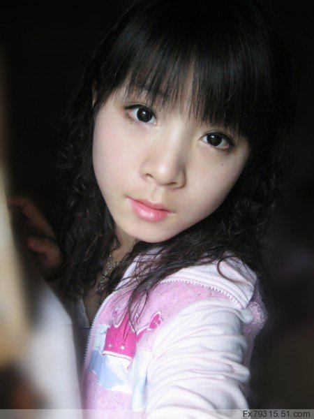 Ϊ̷βεĹϵëУɺ󣬿ϼԼ1ǮСƷ˫ִڷλãͷҫȻâ