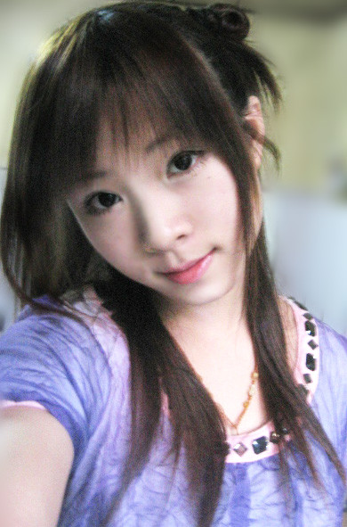Ϊ̷βεĹϵëУɺ󣬿ϼԼ1ǮСƷ˫ִڷλãͷҫȻâ