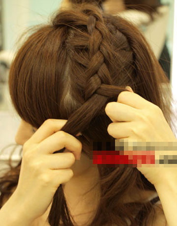 韩式麻花辫盘发 可爱发型扎法